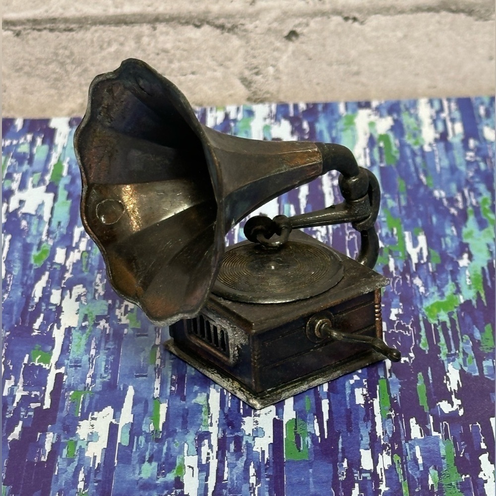 Vintage Play Me Pencil Sharpener Miniature Antique PHONOGRAPH RECORD PLAYER 3 in